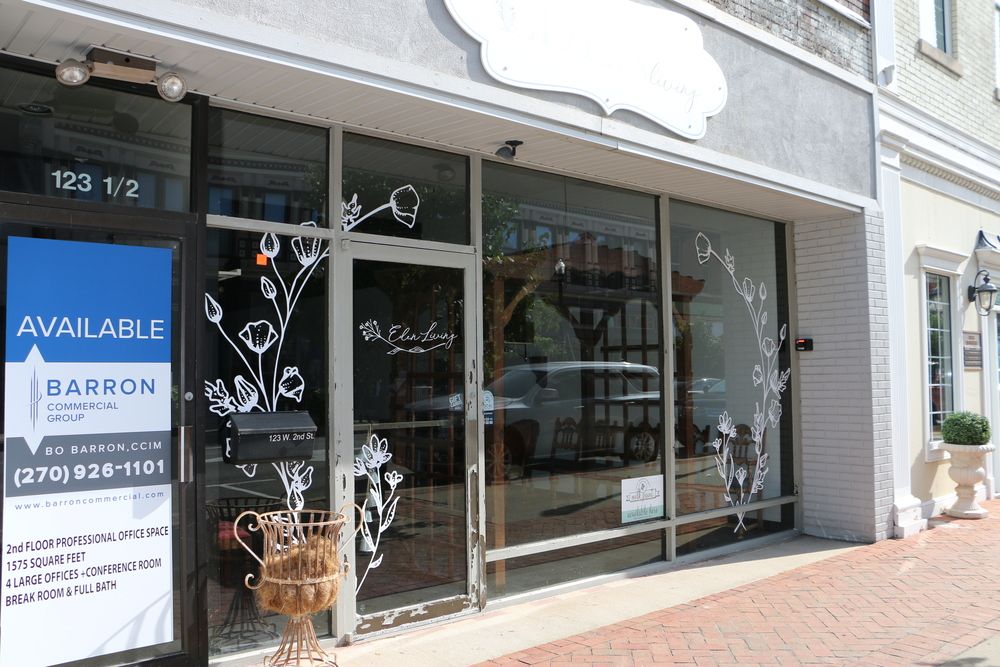 Downtown Street Retail and 2nd Floor Professional Office: 123 W 2nd St, Owensboro, KY 42303